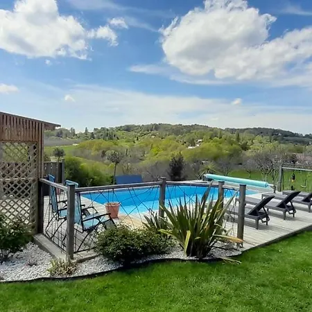Maison Et Piscine A Sarlat, Perigord Noir *